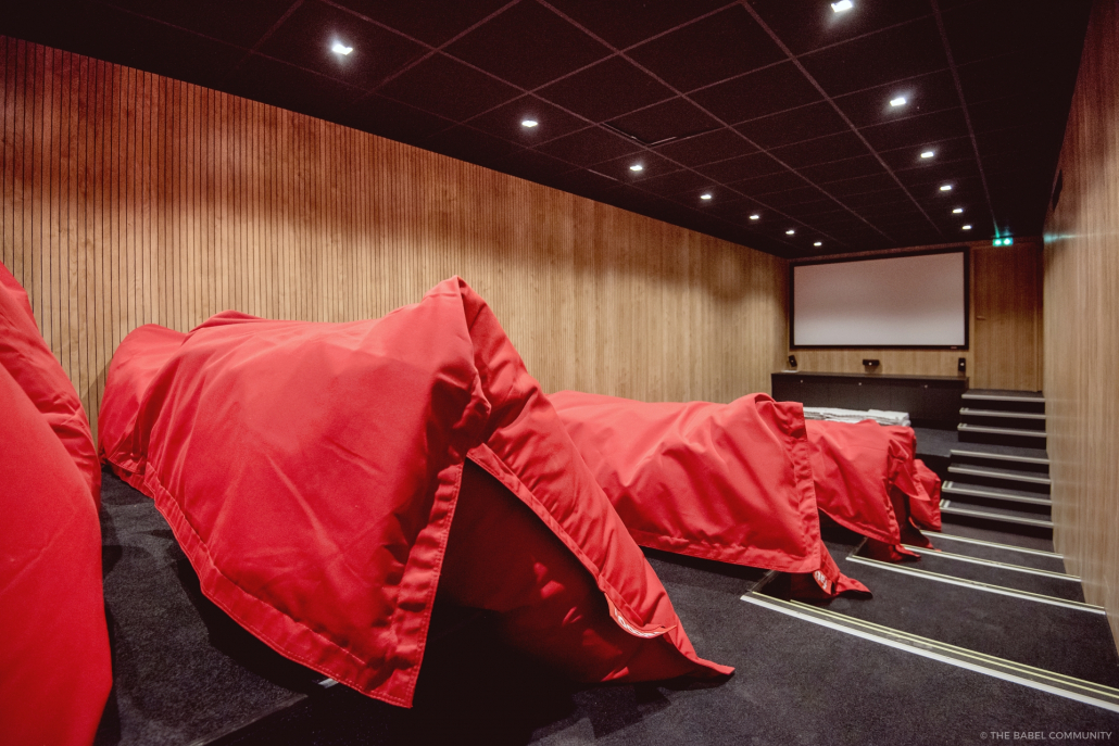 Meeting room fat boy, theater, press conference, training in Marseille