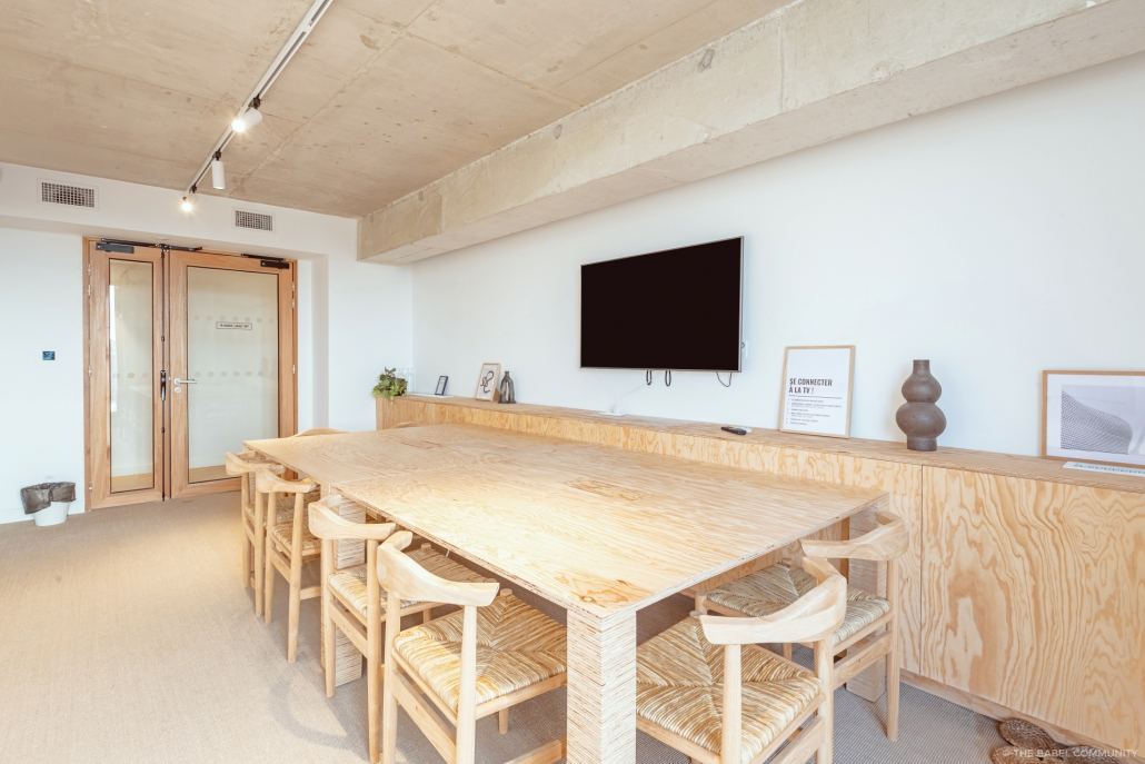 Meeting rooms with Wifi and LCD screen in Marseille