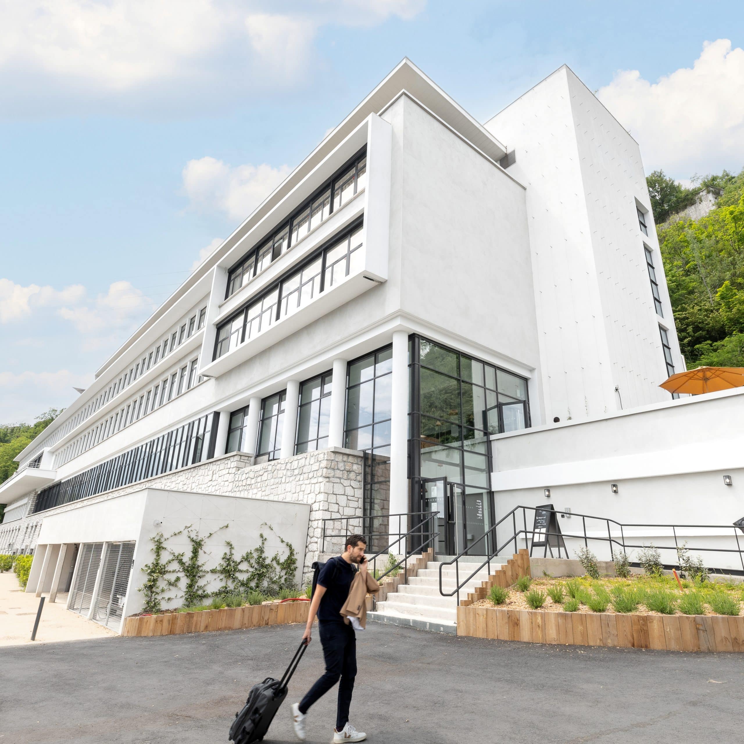 Vivre à Grenoble dans une résidence hybride