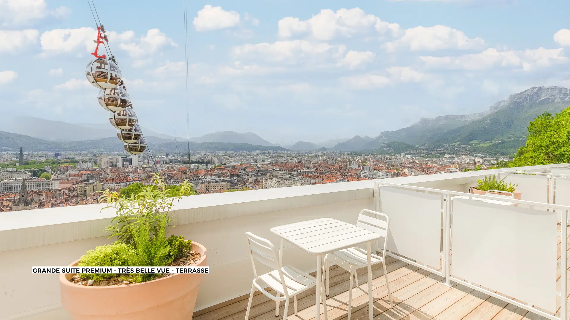 T1-grande-suite-premium-terrasse-tres-belle-vue-residence-coliving-grenoble-bastille (8)