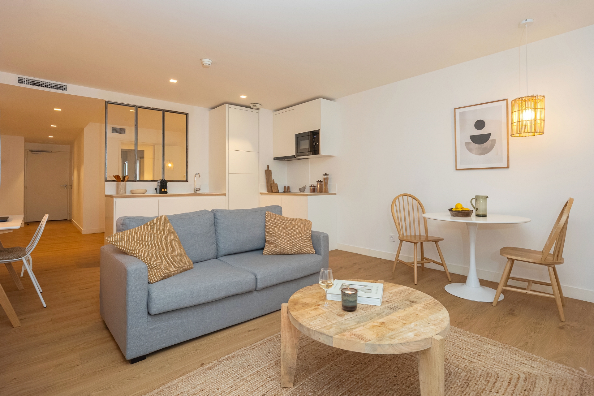 GRANDE SUITE PREMIUM - VUE PATIO - 213 - The Babel Community Coliving Marseille Vieux Port (4)