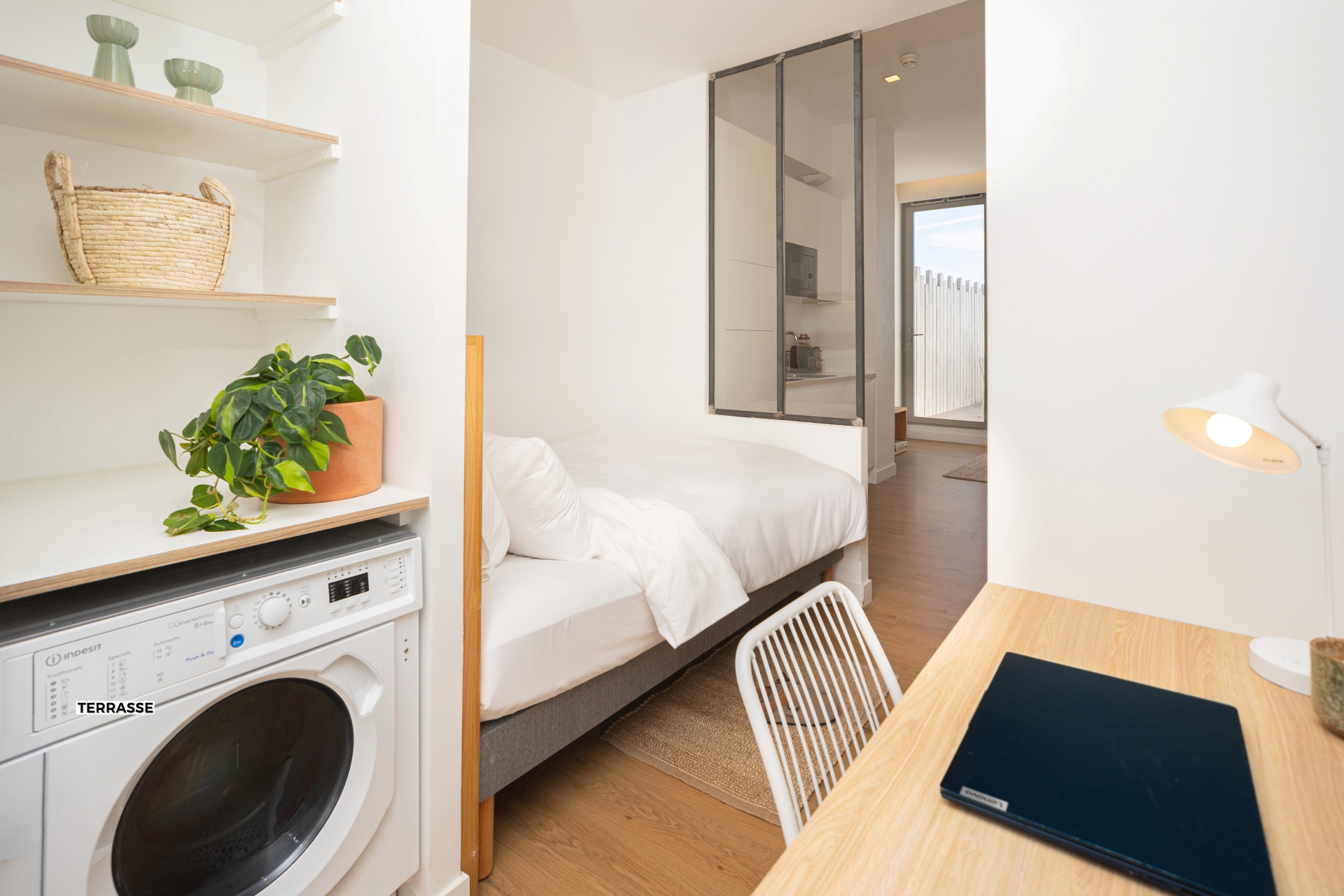 SUITE TERRASSE - VUE HAXO - 506 - The Babel Community Coliving Marseille Vieux Port (9)