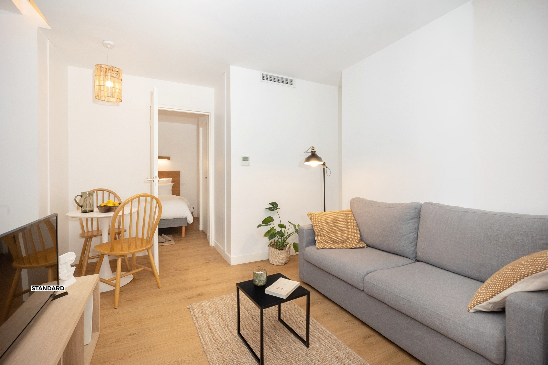 T2 STANDARD - VUE PATIO - 201 - The Babel Community Coliving Marseille Vieux-Port (6)