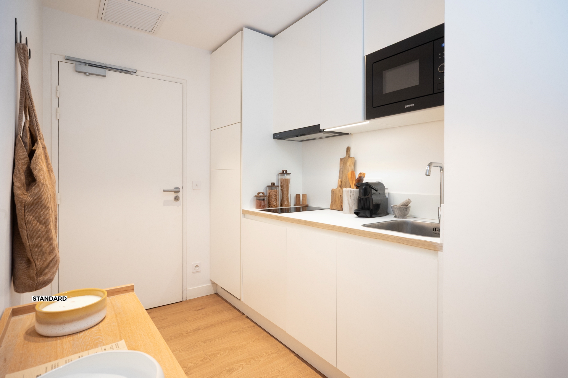 T2 STANDARD - VUE PATIO - 201 - The Babel Community Coliving Marseille Vieux-Port (9)