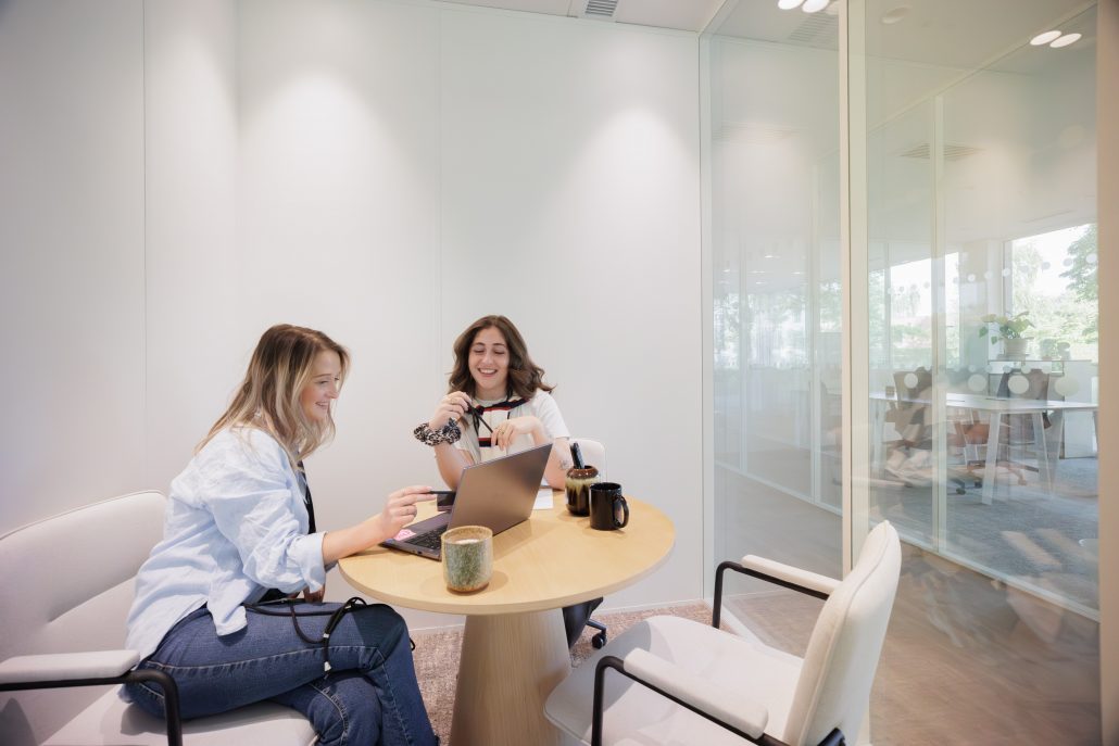 Free Meeting Room Suite office