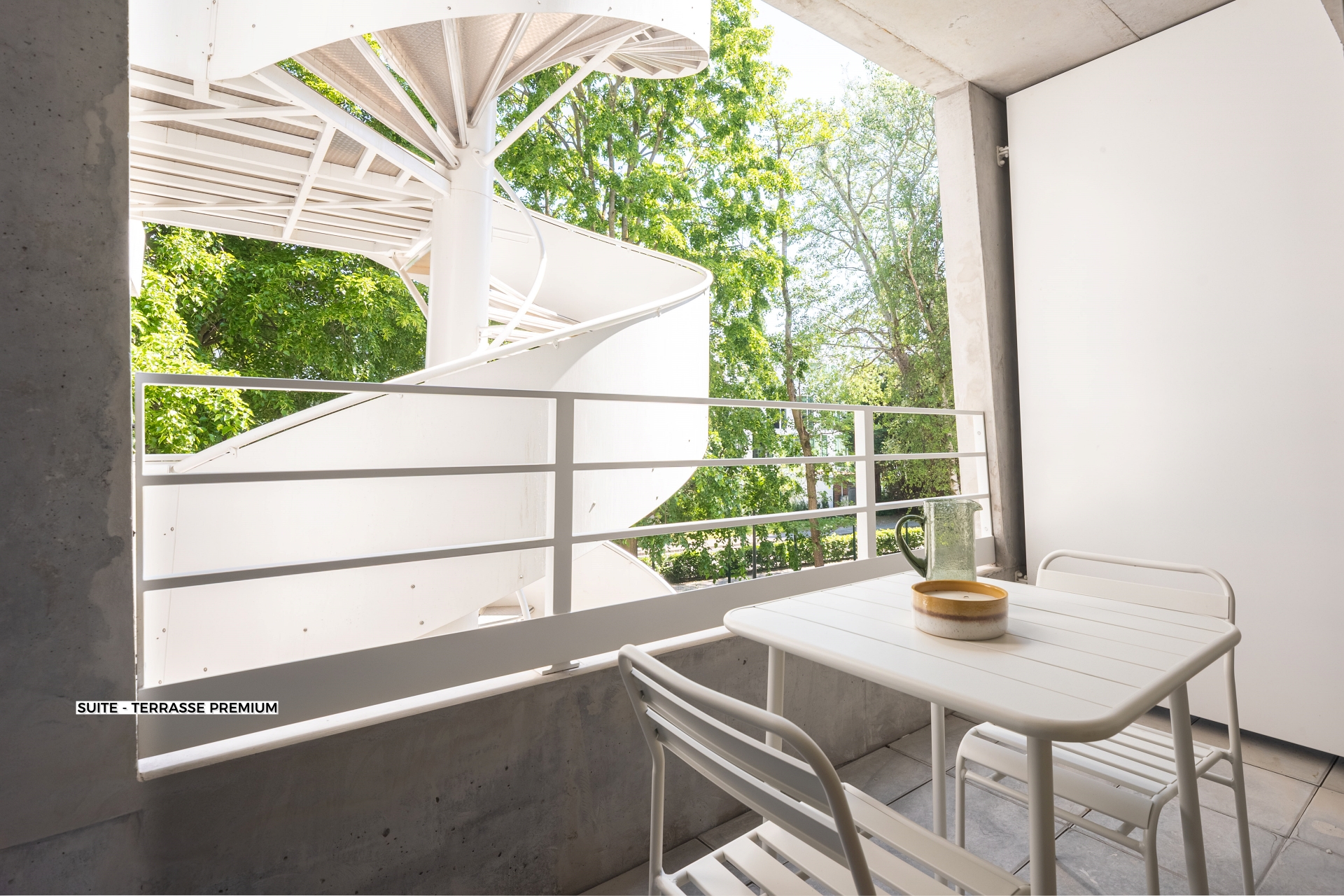 Suite Terrasse Premium PMR - Résidence Lille Les Prés - Coliving Appartement meublé - 1011 Suite PMR - Terrasse (1)