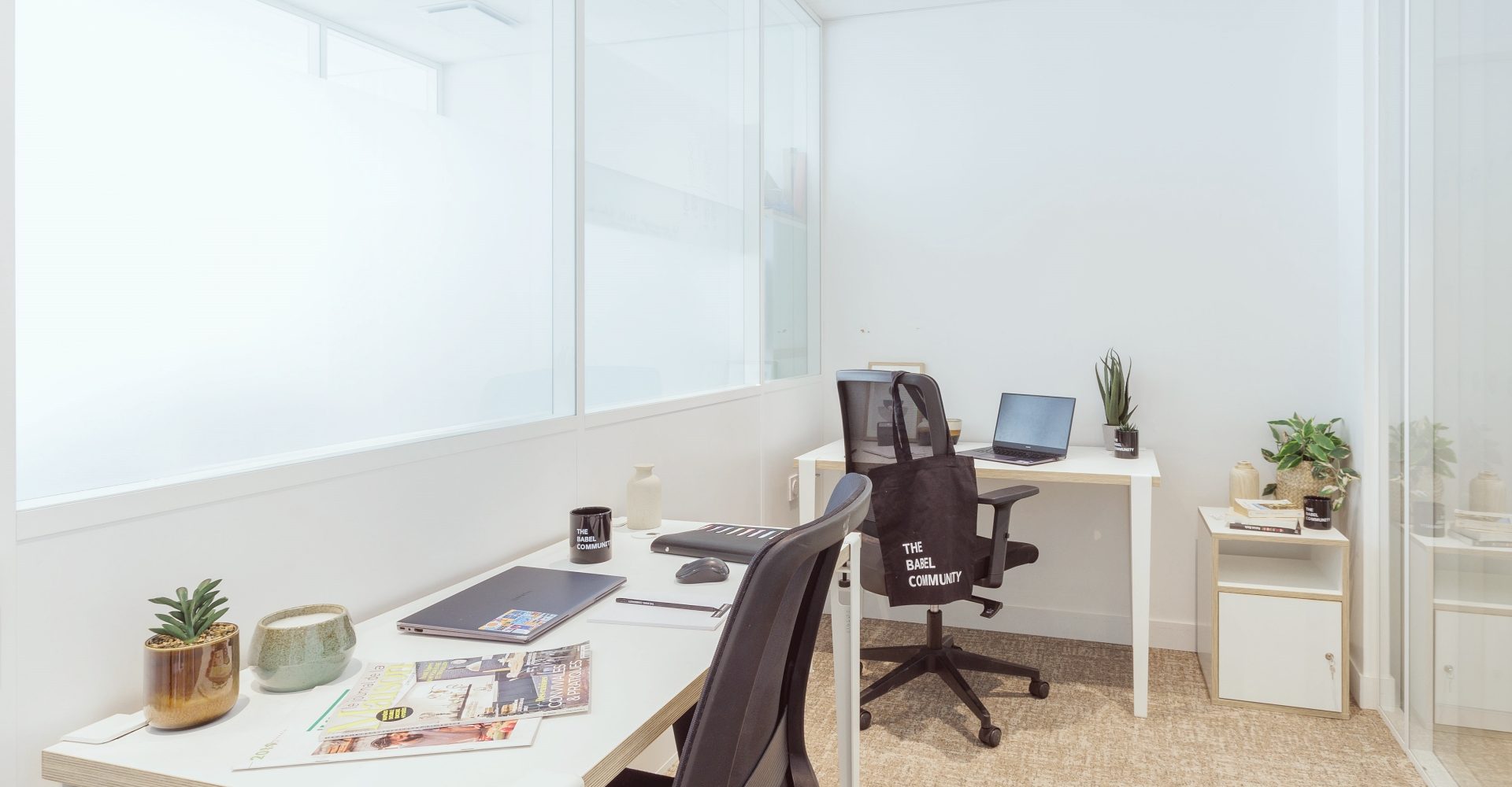 121 - Bureau #2