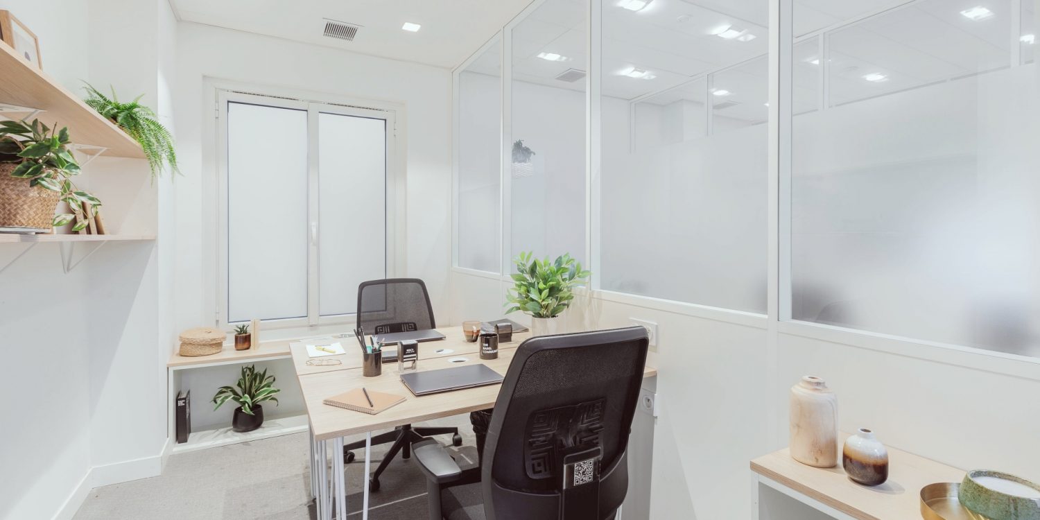 125 - Bureau #2 (2)