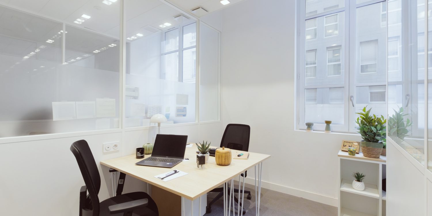 135 - Bureau #2