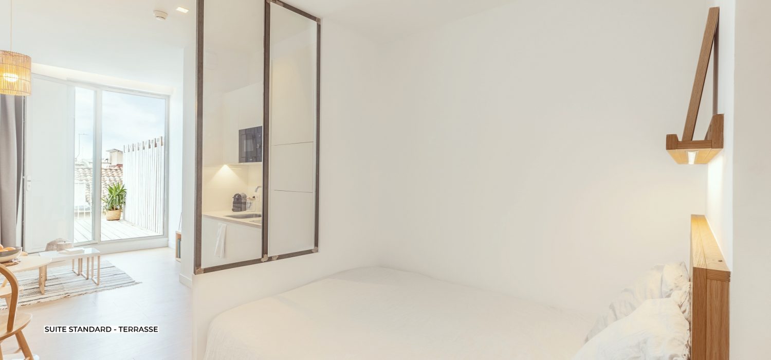 Appartement Suite design avec un lit double en coliving à Marseille