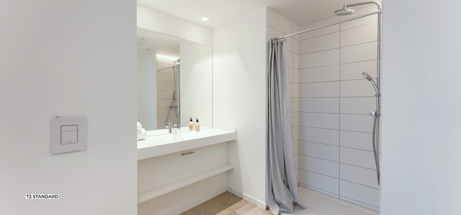 Salle de bain aménagée en coliving à Marseille Vieux Port