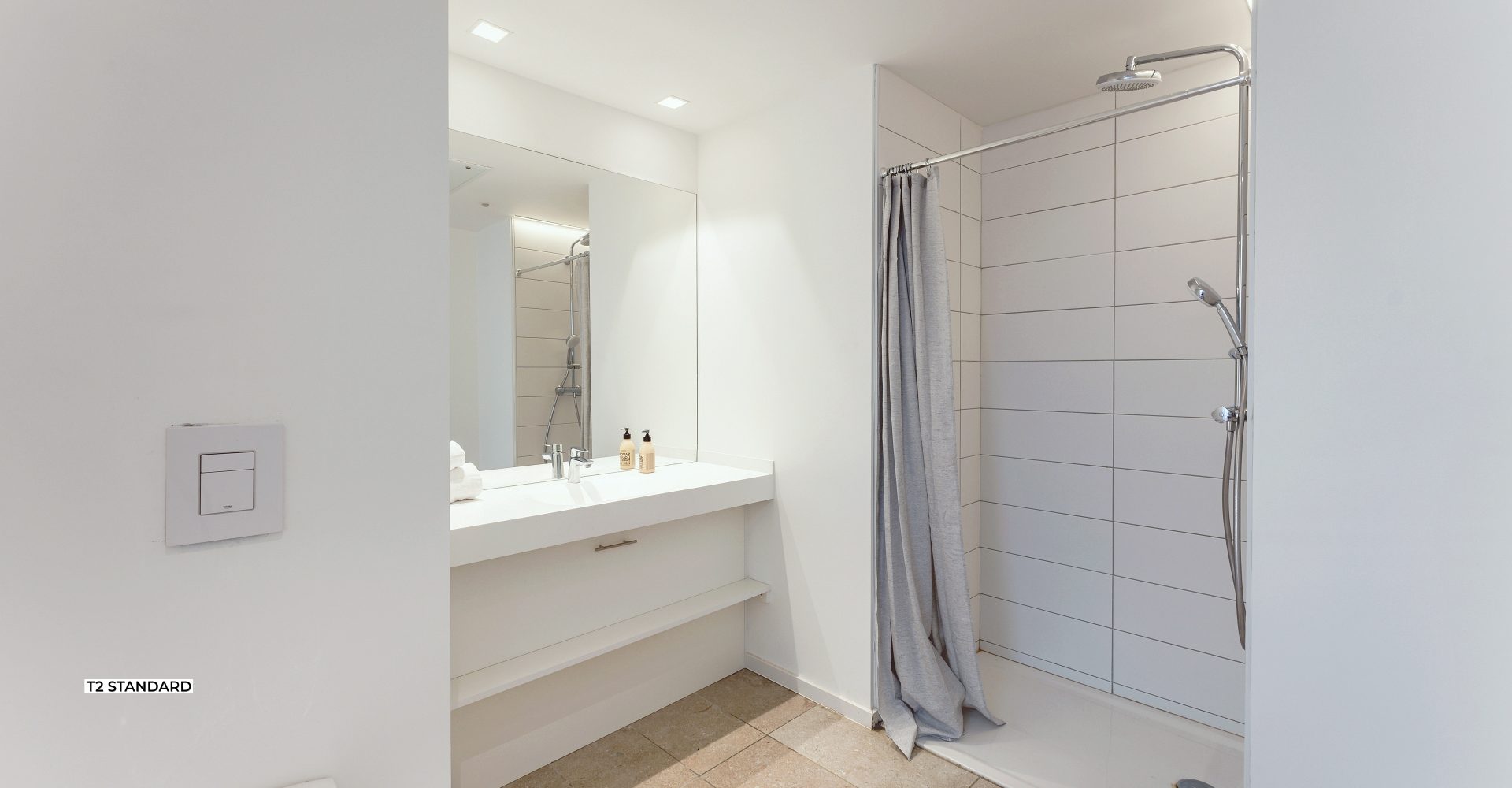 Salle de bain aménagée en coliving à Marseille Vieux Port
