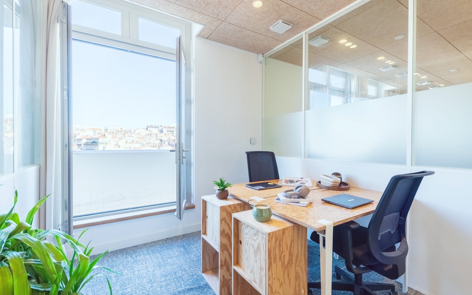 638 - Balcony desk #2