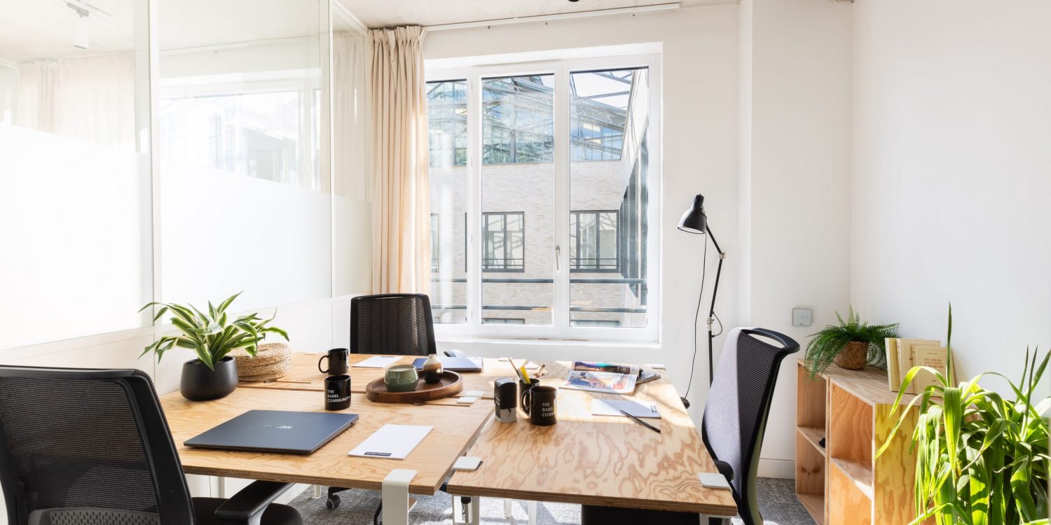 660 - Bureau #4