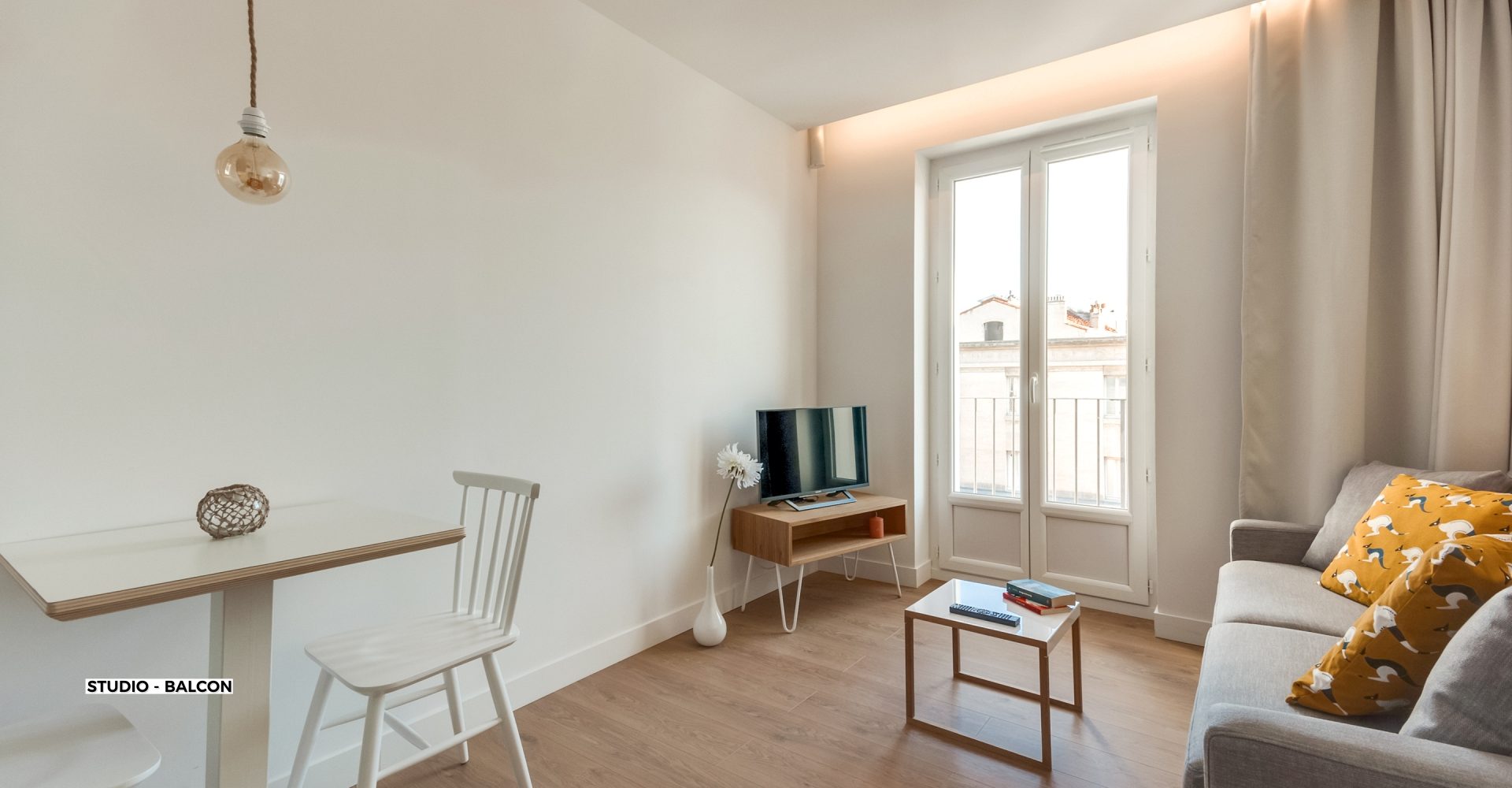 Appartement meublé Studio Balcon - Marseille République - Coliving - The Babel Community (1)
