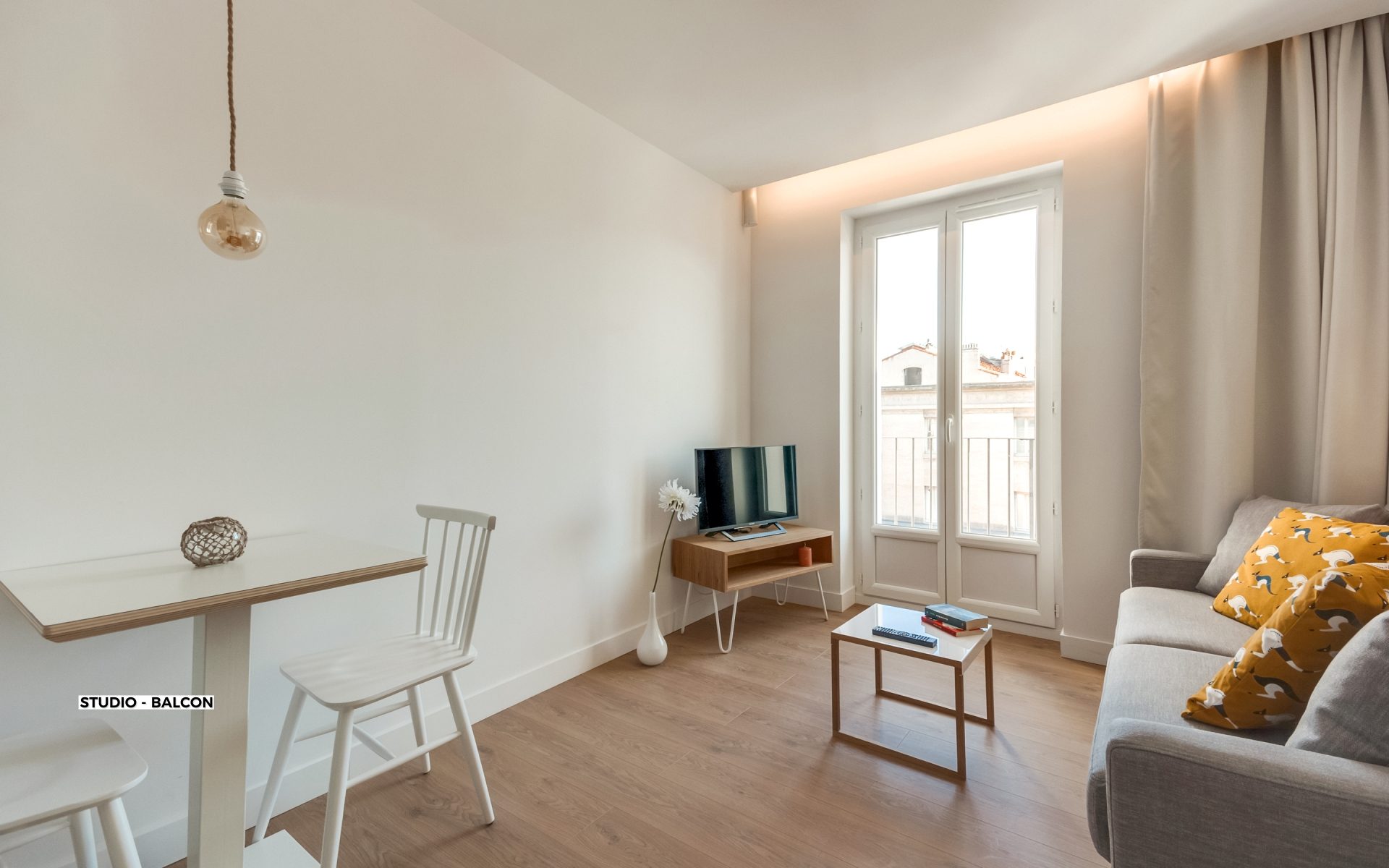 Appartement meublé Studio Balcon - Marseille République - Coliving - The Babel Community (1)