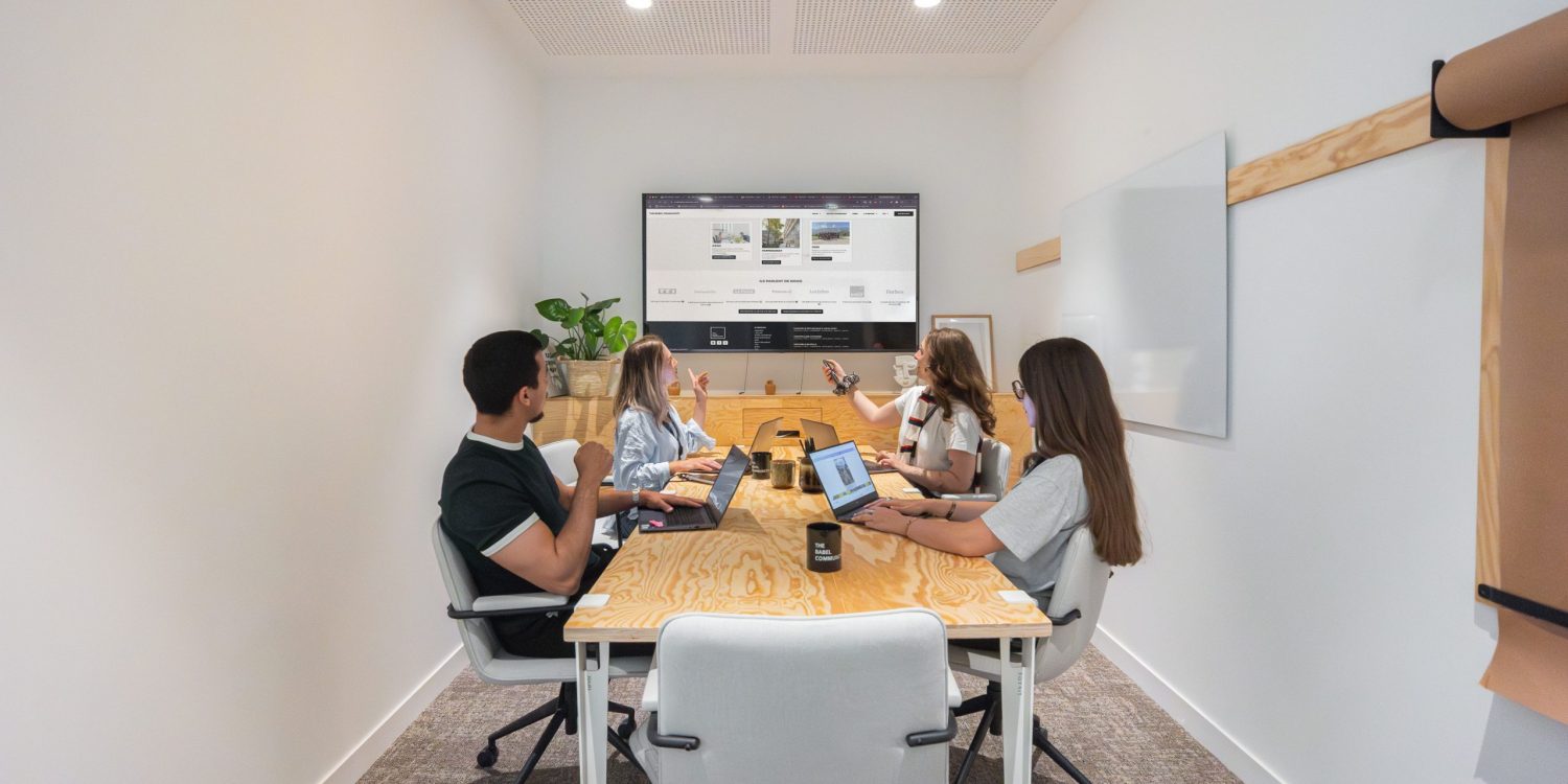 Free Meeting Room 2 (1)