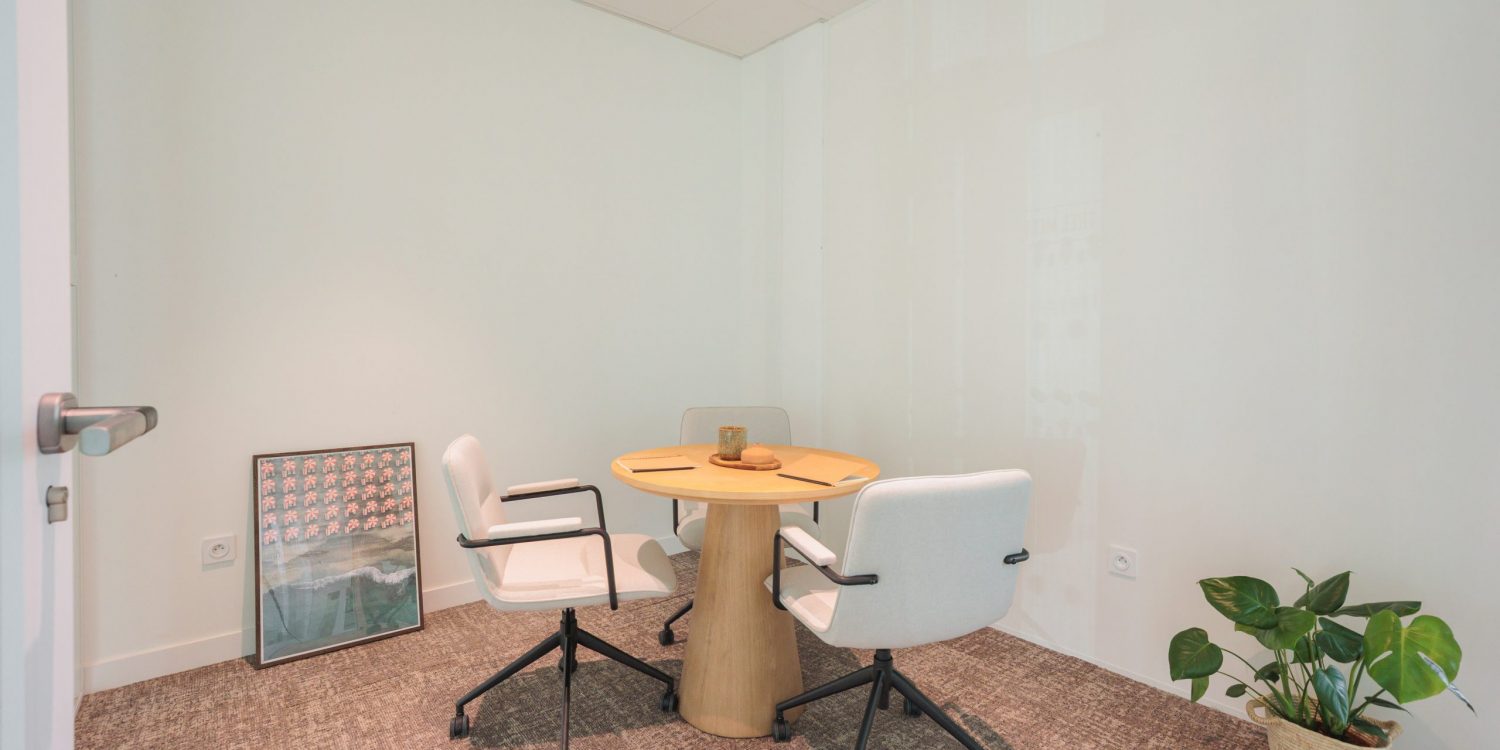 Free Meeting room (2)