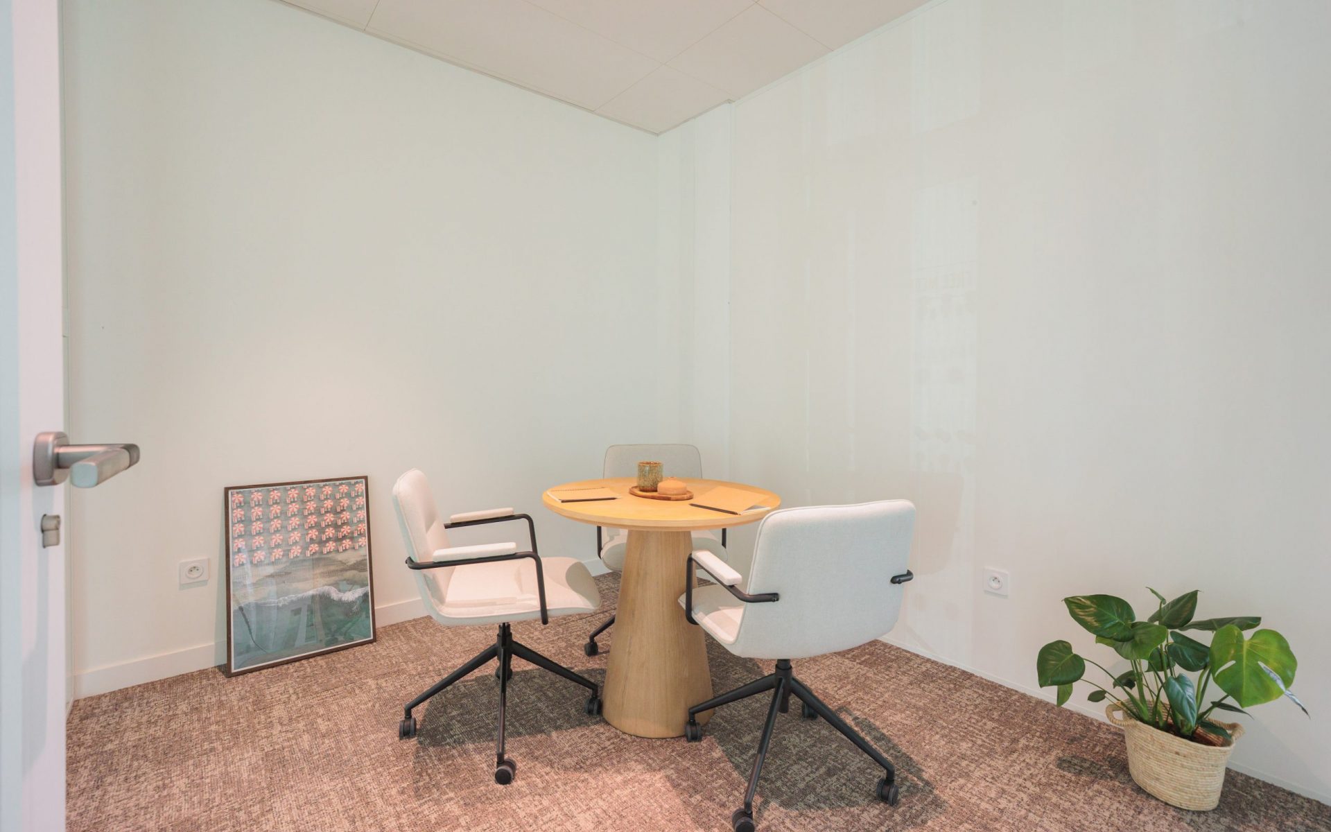 Free Meeting room (2)
