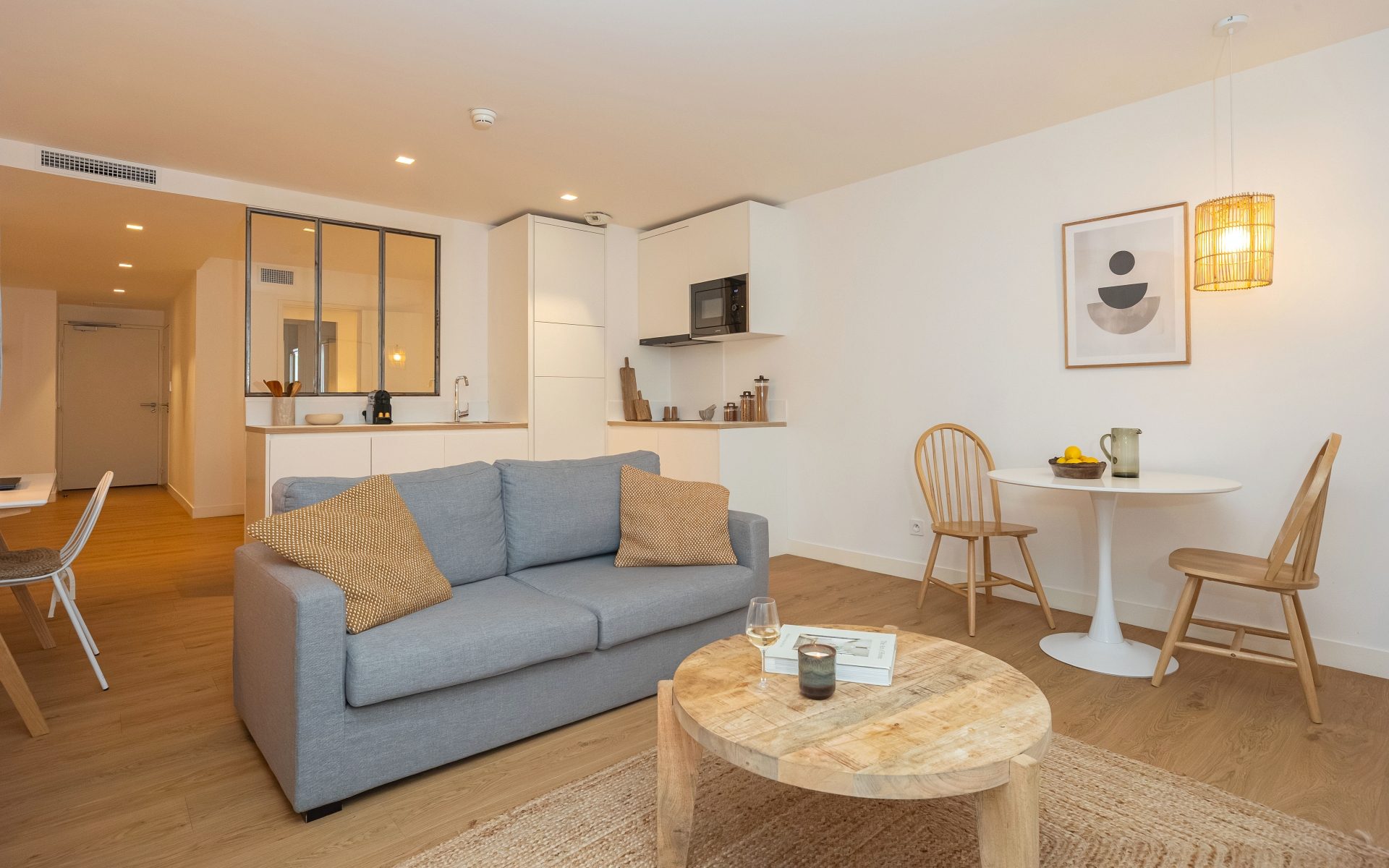 GRANDE SUITE PREMIUM - VUE PATIO - 213 - The Babel Community Coliving Marseille Vieux Port (4)