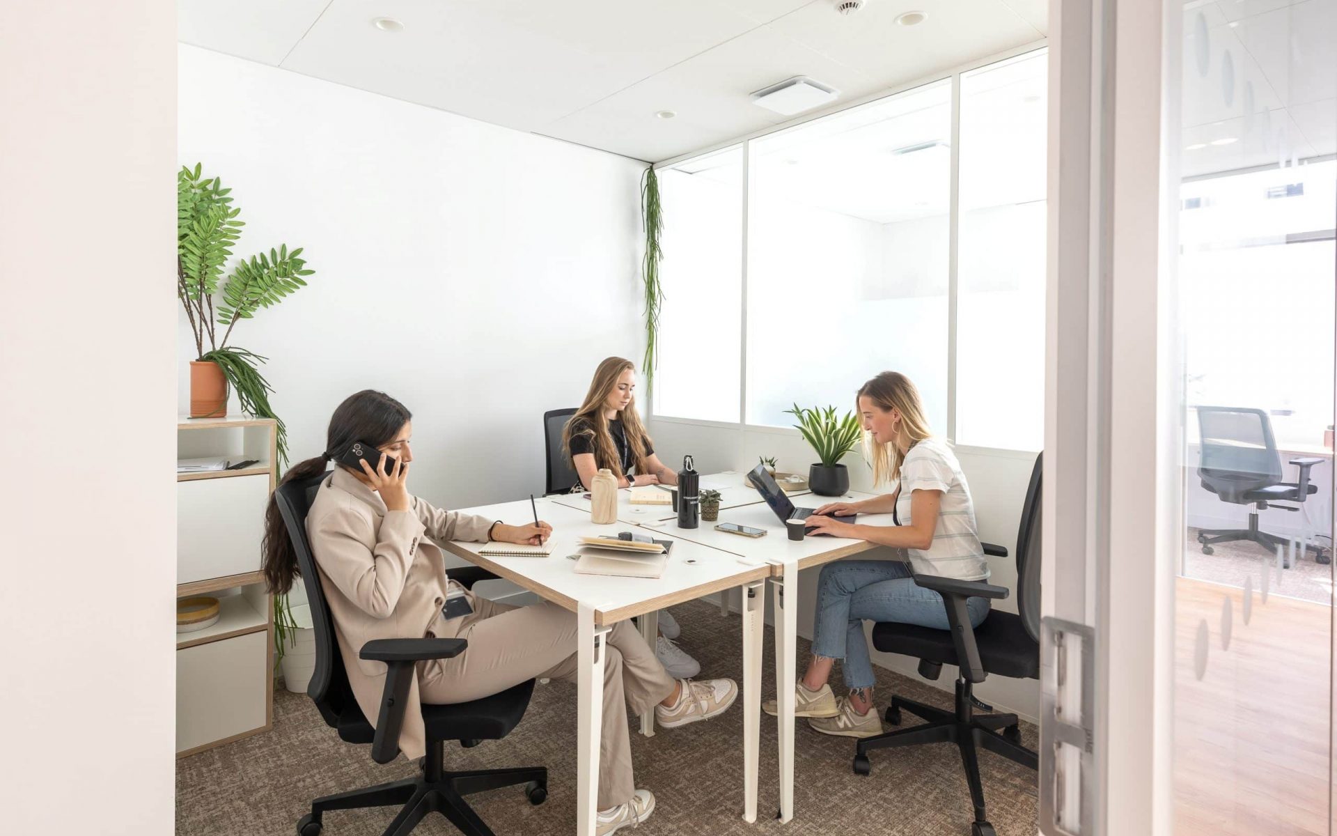 3-station coworking office in Grenoble