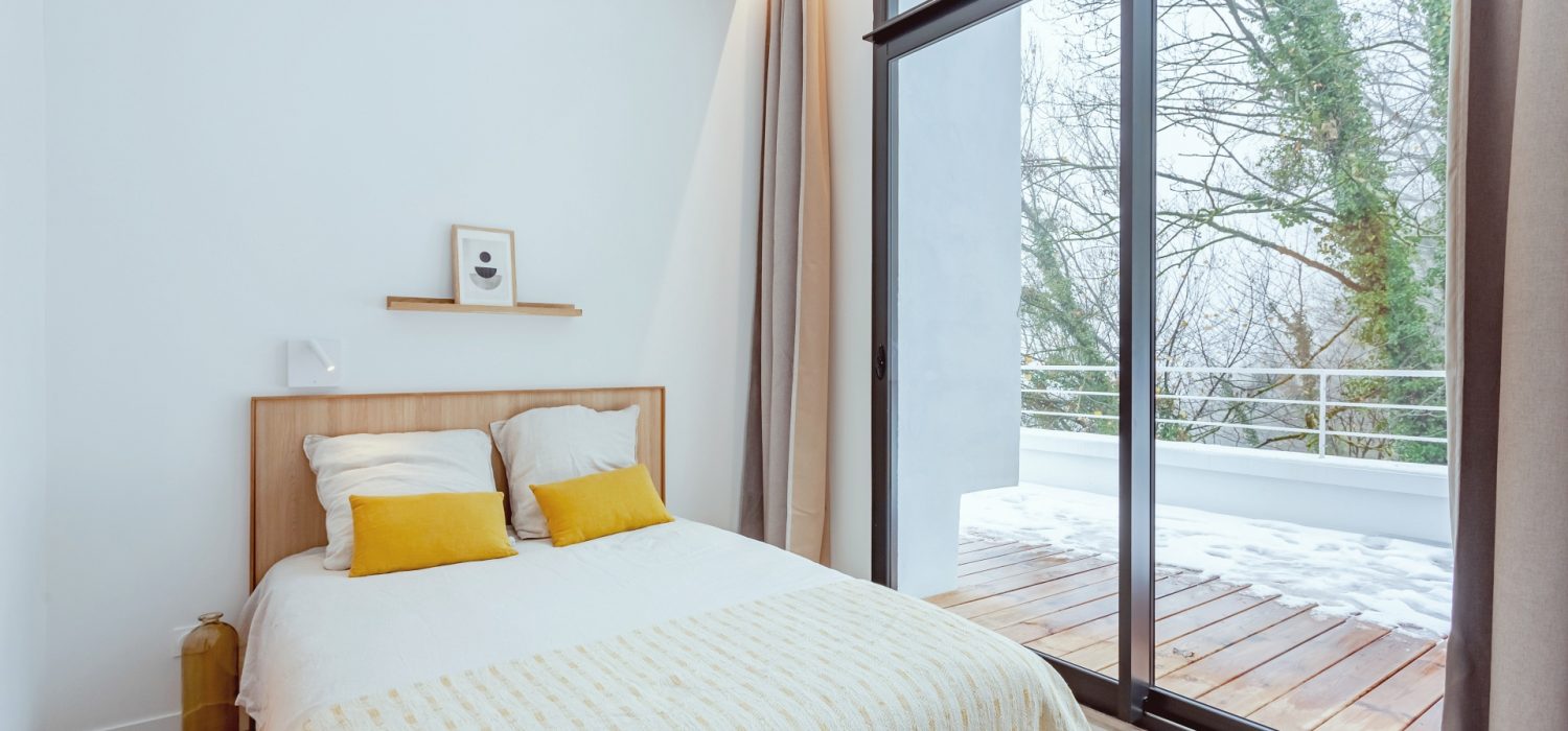 Chambre avec terrasse en T2 à Grenoble Bastille