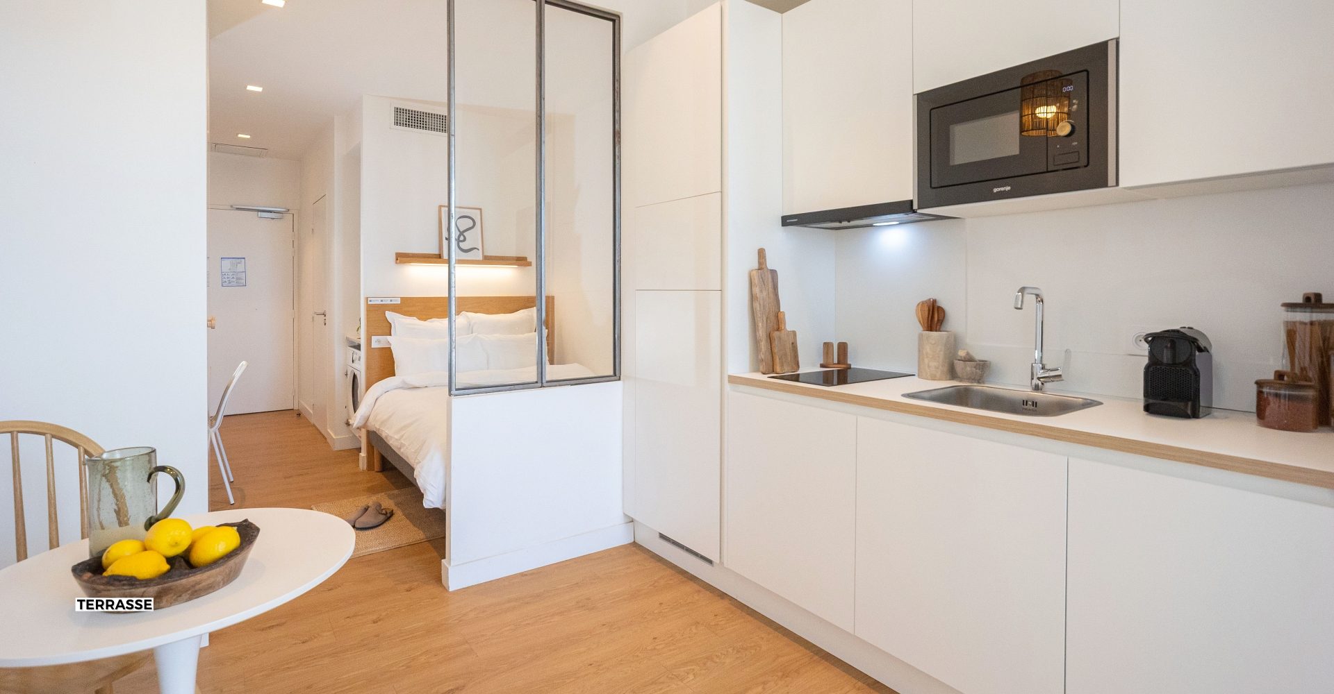 SUITE TERRASSE - VUE HAXO - 506 - The Babel Community Coliving Marseille Vieux Port (13)