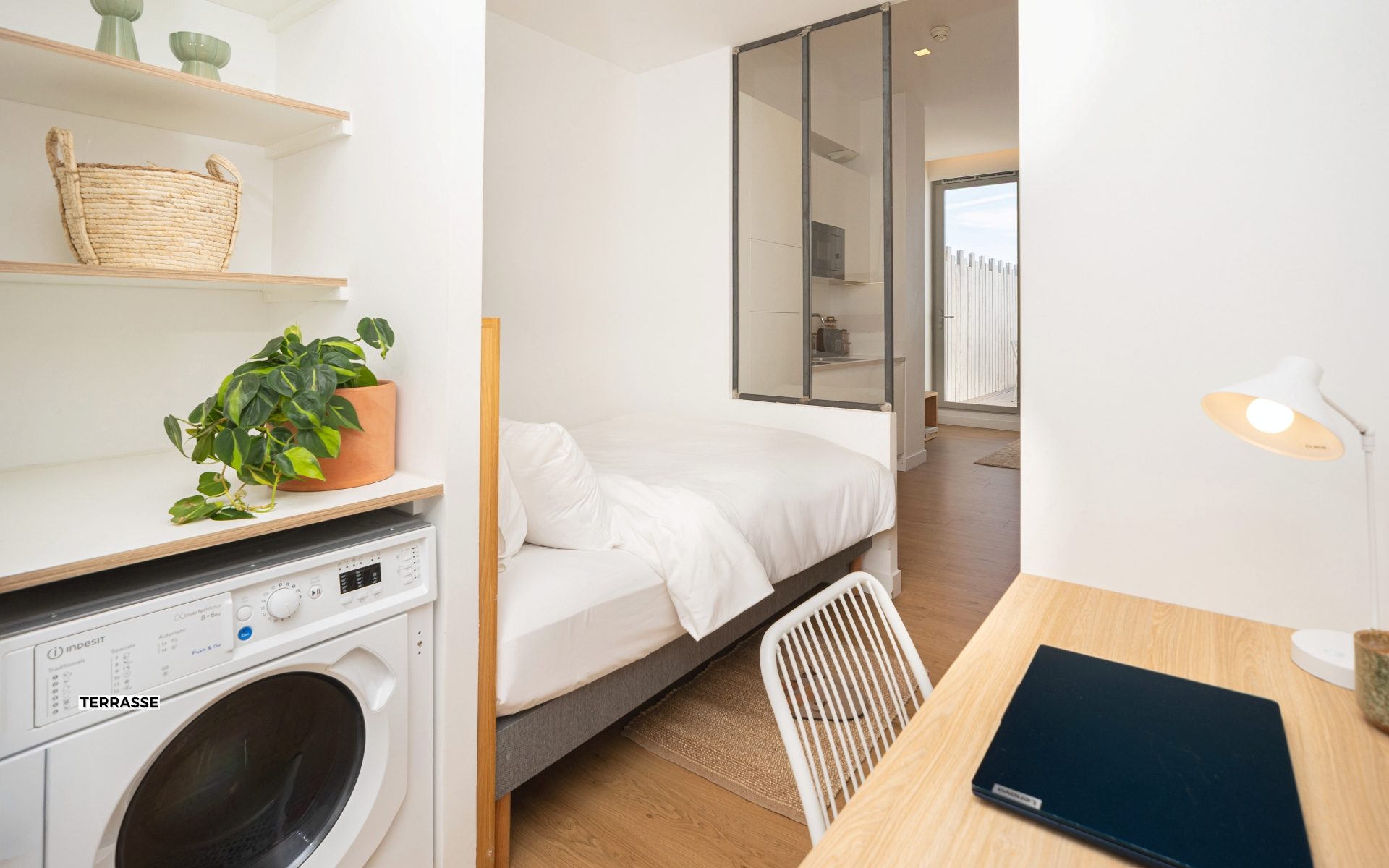 SUITE TERRASSE - VUE HAXO - 506 - The Babel Community Coliving Marseille Vieux Port (9)