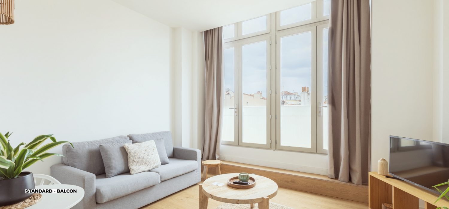 Standard Suite - Balcony #521 (2)