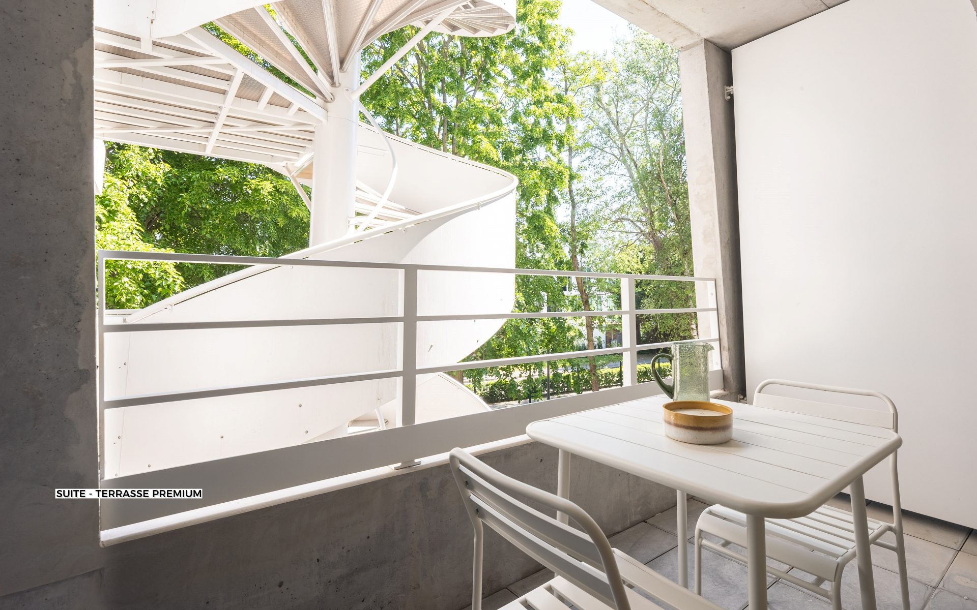 Suite Terrasse Premium PMR - Résidence Lille Les Prés - Coliving Appartement meublé - 1011 Suite PMR - Terrasse (1)