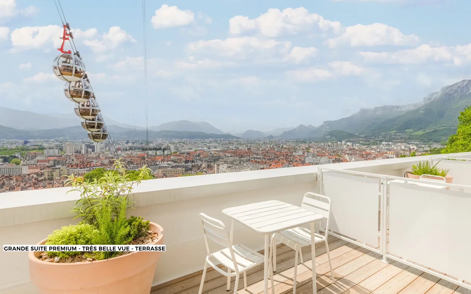 T1-large-suite-premium-terrace-lands-beautiful-view-residence-coliving-grenoble-bastille (8)