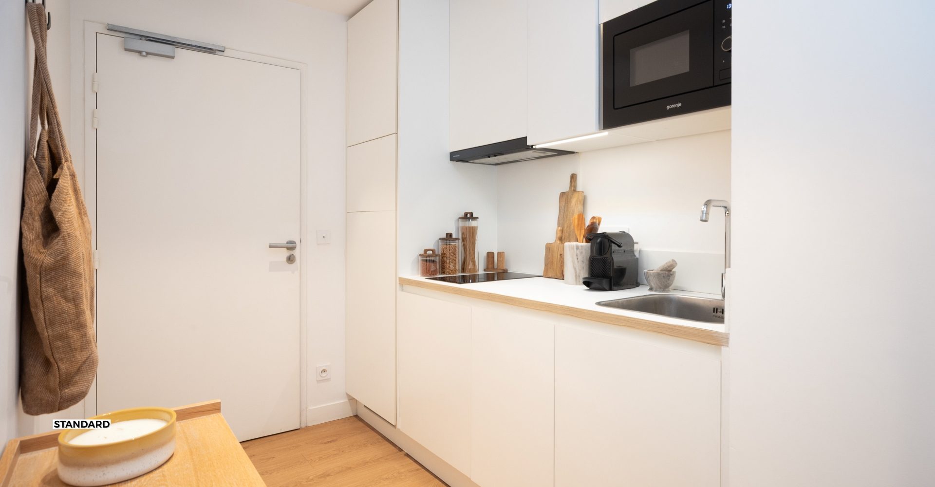 T2 STANDARD - VUE PATIO - 201 - The Babel Community Coliving Marseille Vieux-Port (9)