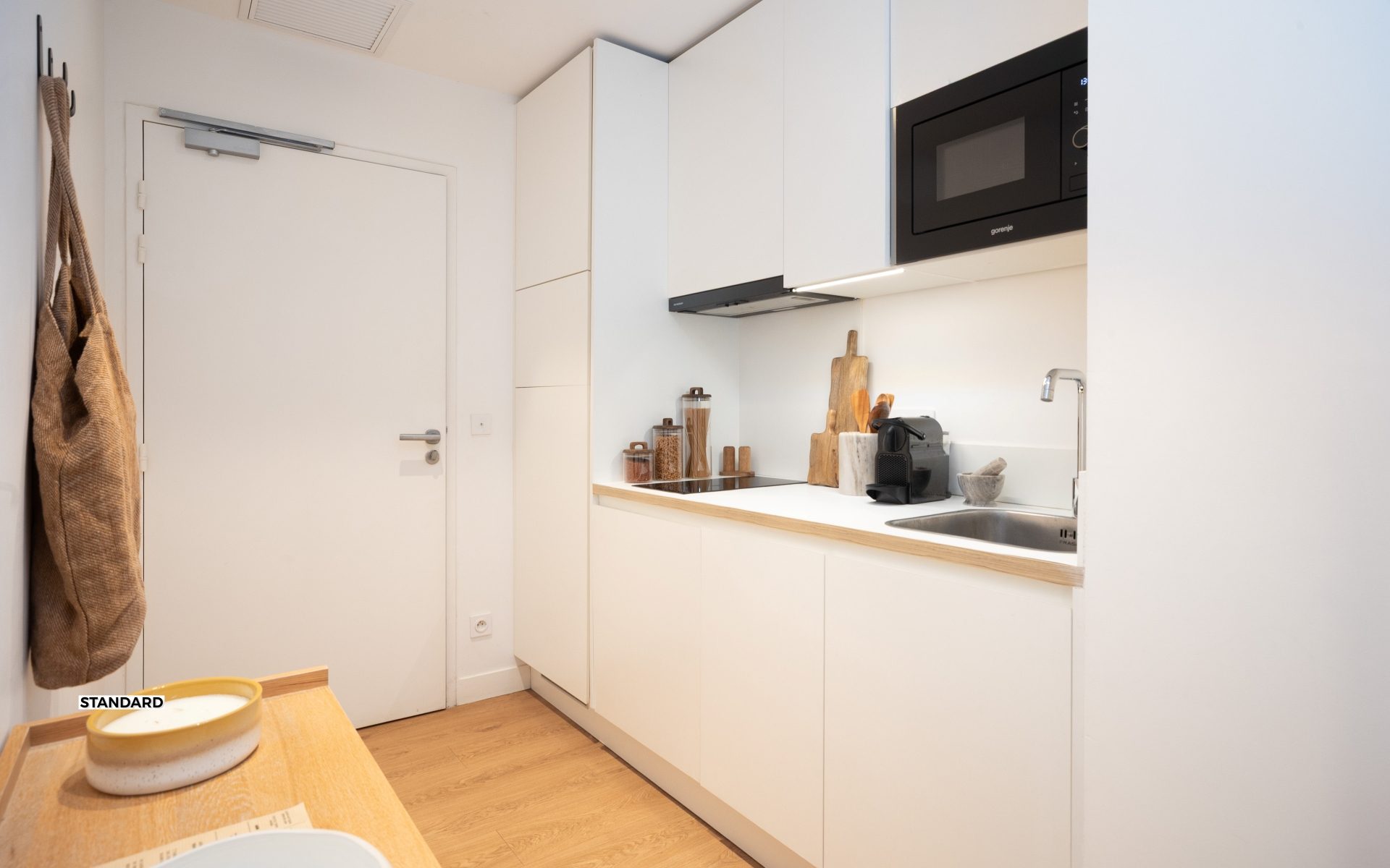 T2 STANDARD - VUE PATIO - 201 - The Babel Community Coliving Marseille Vieux-Port (9)
