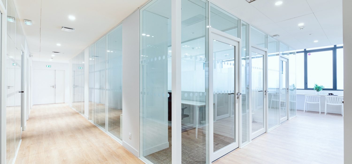 Bureaux fermés dans la résidence à Grenoble