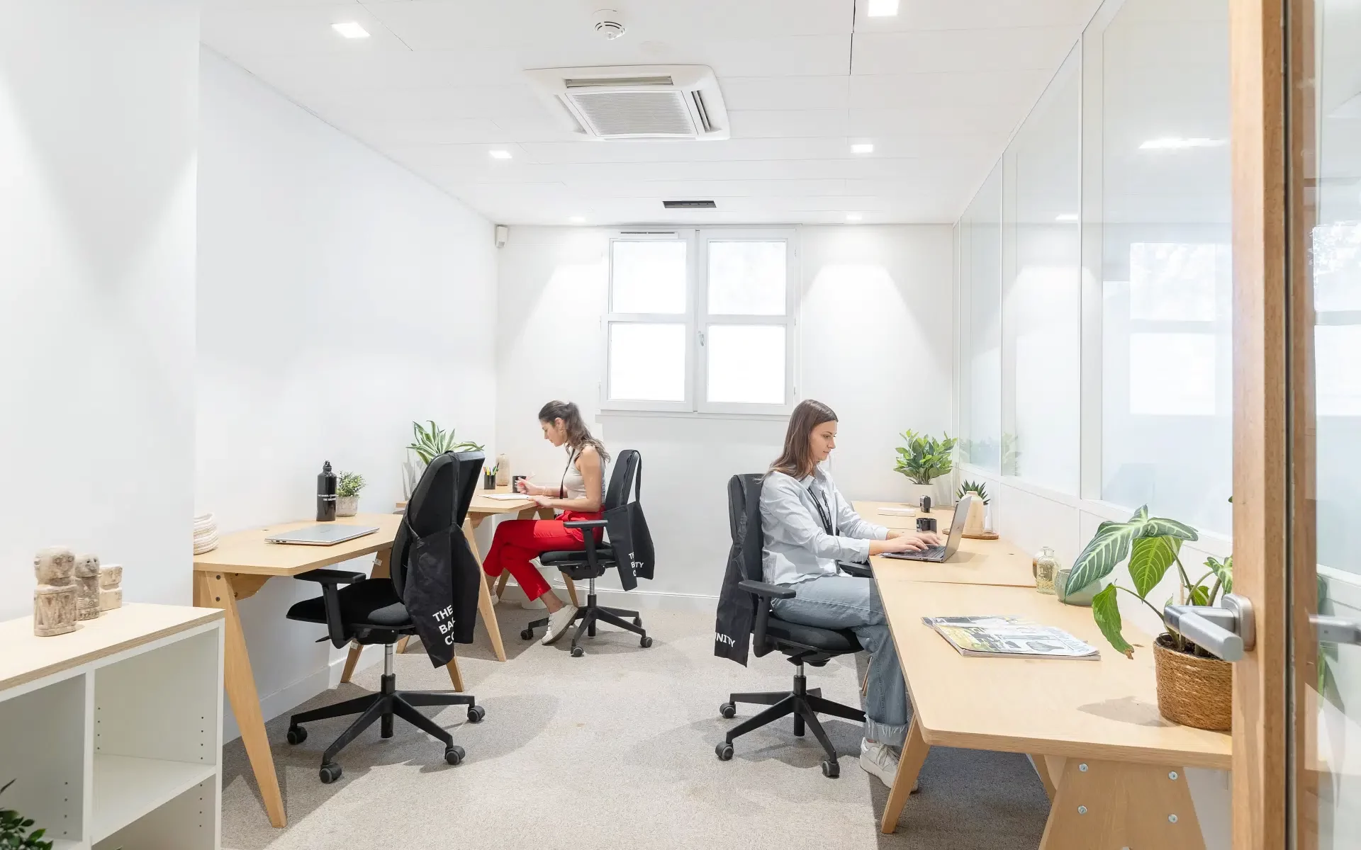 the-babel-community-coworking--montpellier-antigone-office-farm-multipostes
