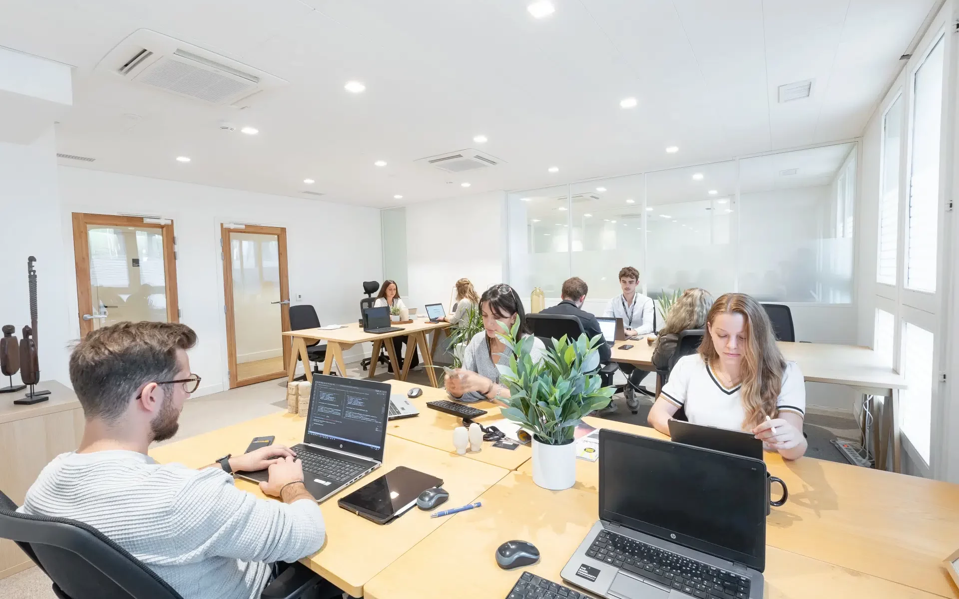 the-babel-communiy-montpellier-residence-antigone-office-multipostes